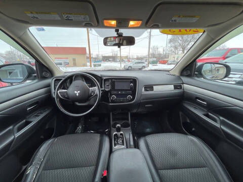 2015 Mitsubishi Outlander SE