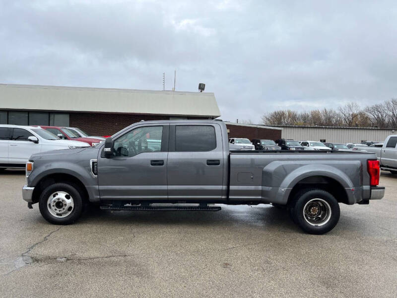 2022 Ford F-350 Super Duty XLT photo 12