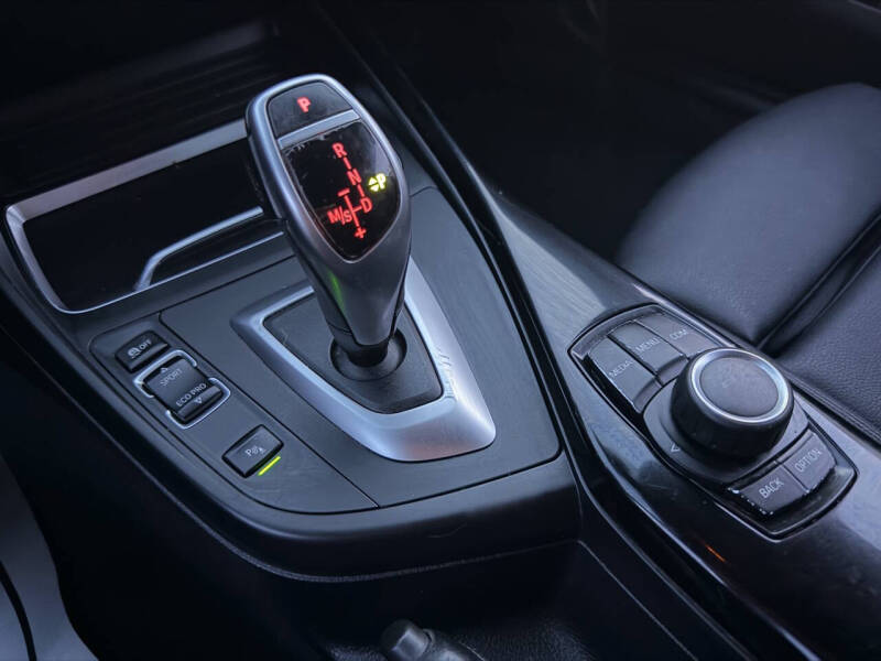 2019 BMW 2 Series 230i