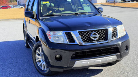2010 Nissan Pathfinder LE