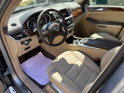 2014 Mercedes-Benz GL-Class GL 550 4MATIC