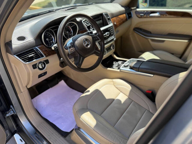 2014 Mercedes-Benz GL-Class GL 550 4MATIC