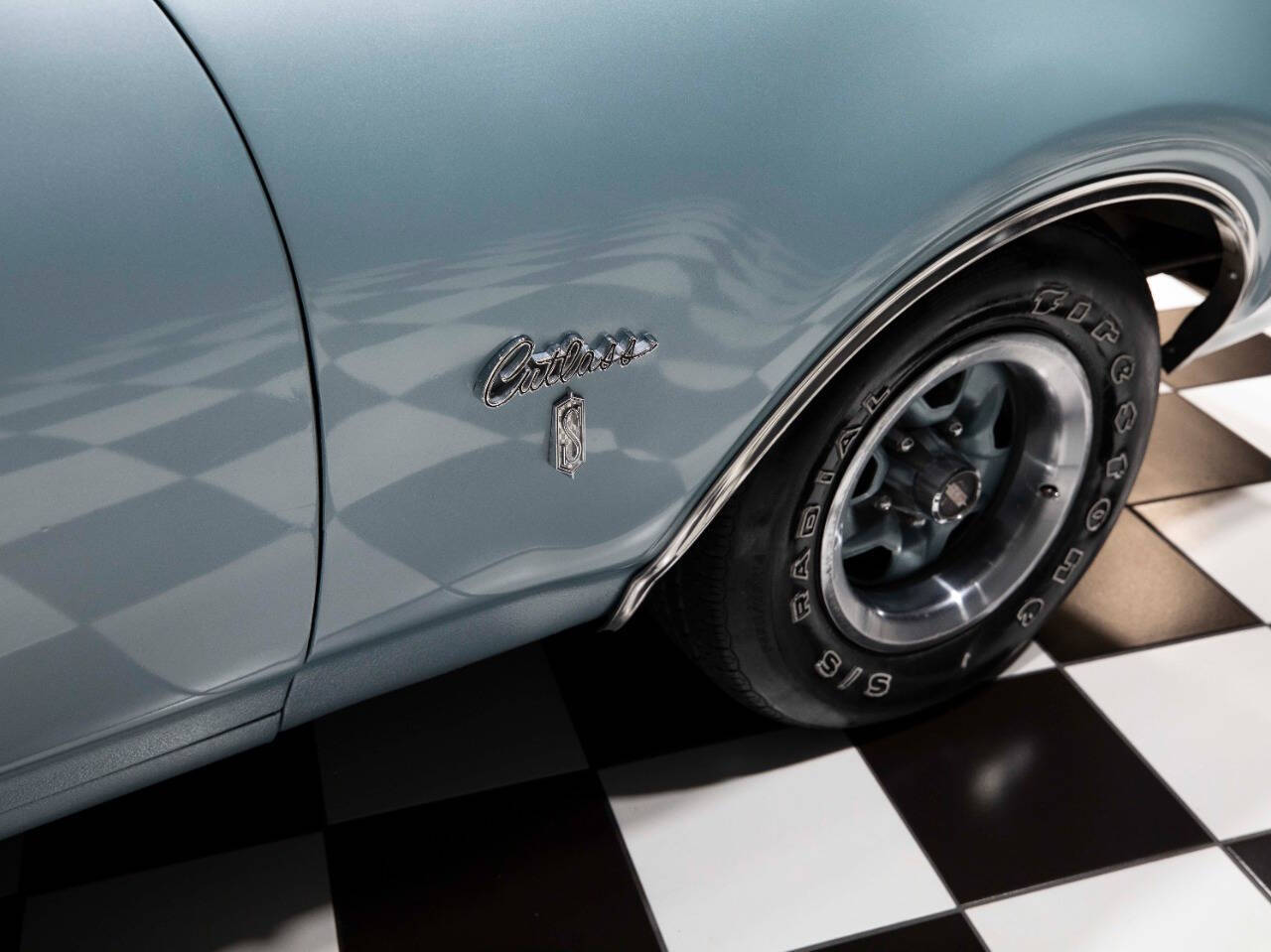 1968 Oldsmobile Cutlass 13