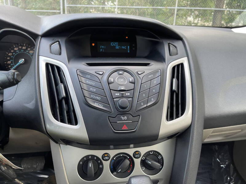 2012 Ford Focus SE