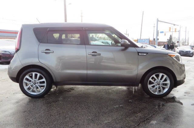 2017 Kia Soul +