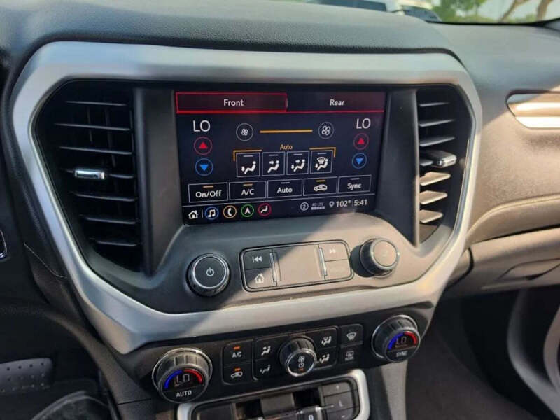 2020 GMC Acadia SLT