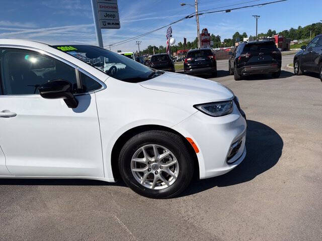2024 Chrysler Pacifica Touring L