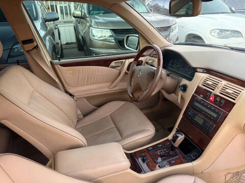 2001 Mercedes-Benz E-Class E 320