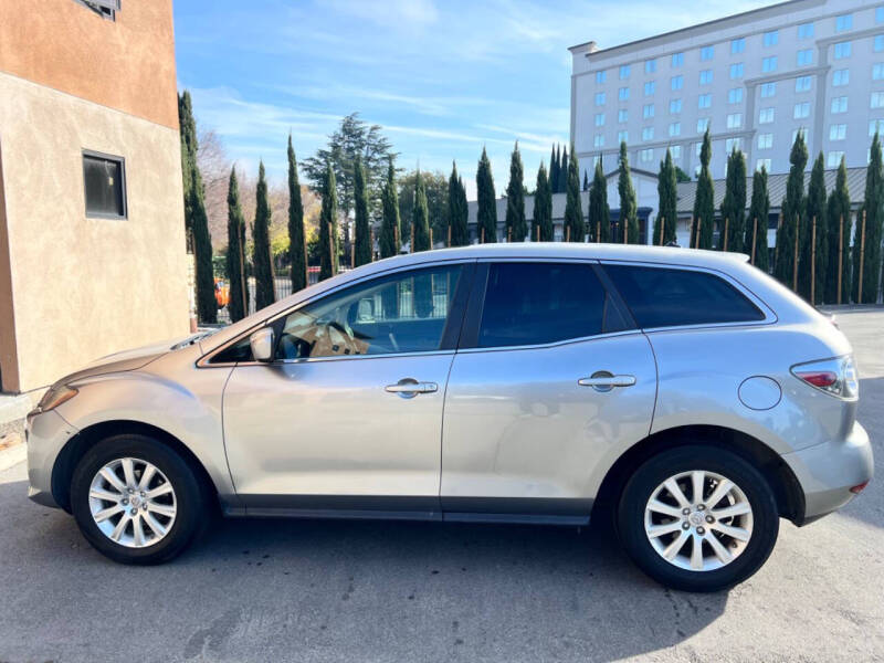 2011 Mazda CX-7 i Sport photo 2