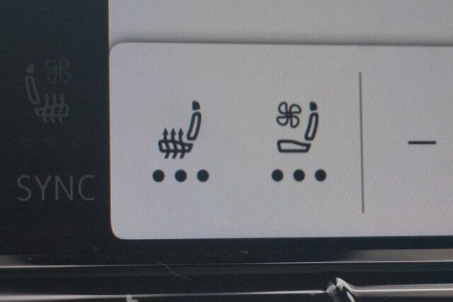 2024 Volkswagen Atlas Cross Sport SEL Premium R-Line 4Motion