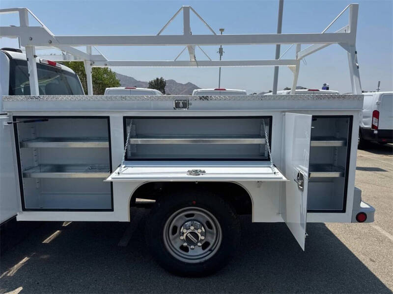 2025 Ford F-350 Super Duty XL