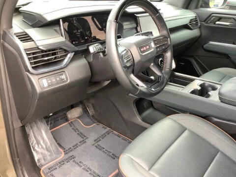 2024 GMC Acadia AT4