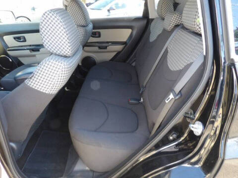 2011 Kia Soul +