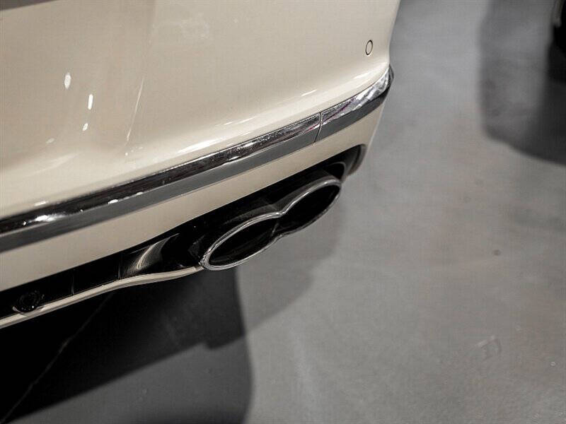 2016 Bentley Continental 24