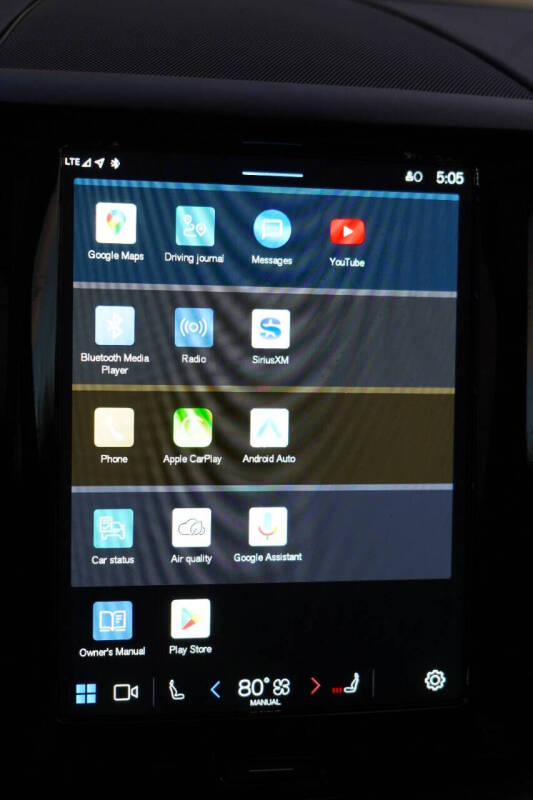 2025 Volvo XC60 B5 Plus Dark Theme