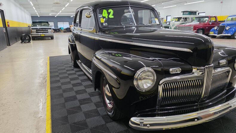 1942 Ford Super Deluxe