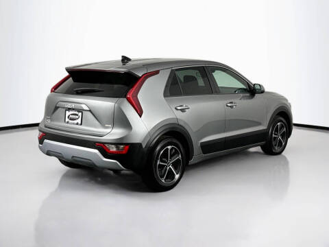 2023 Kia Niro LX