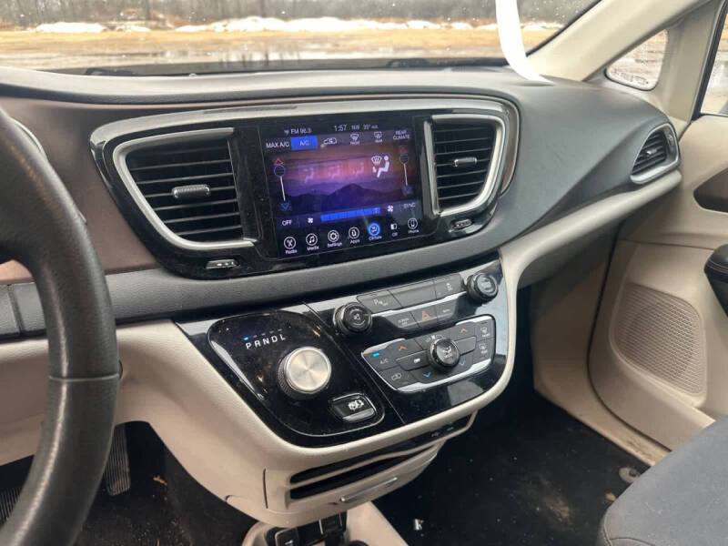 2017 Chrysler Pacifica Touring