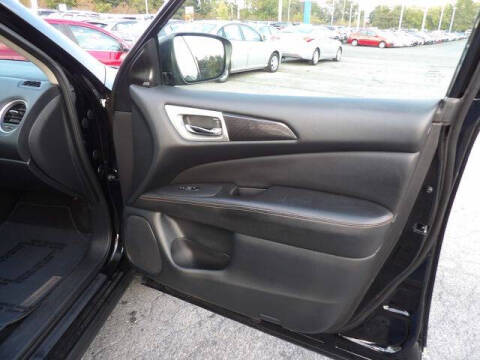 2019 Nissan Pathfinder SV