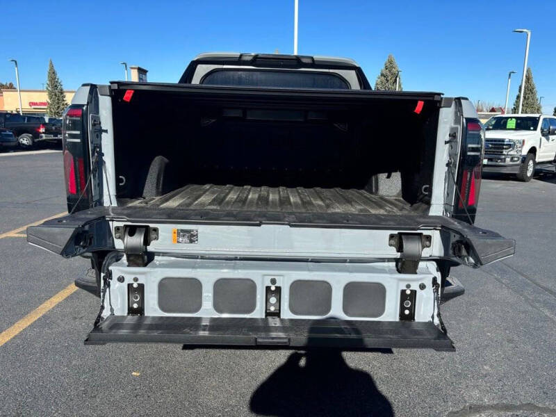 2024 GMC Sierra EV Denali Edition 1