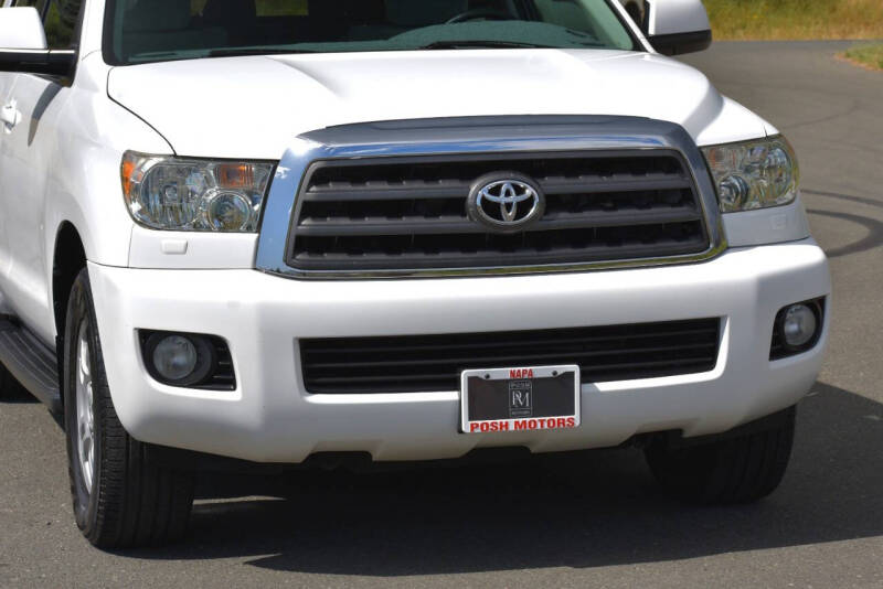 2011 Toyota Sequoia SR5
