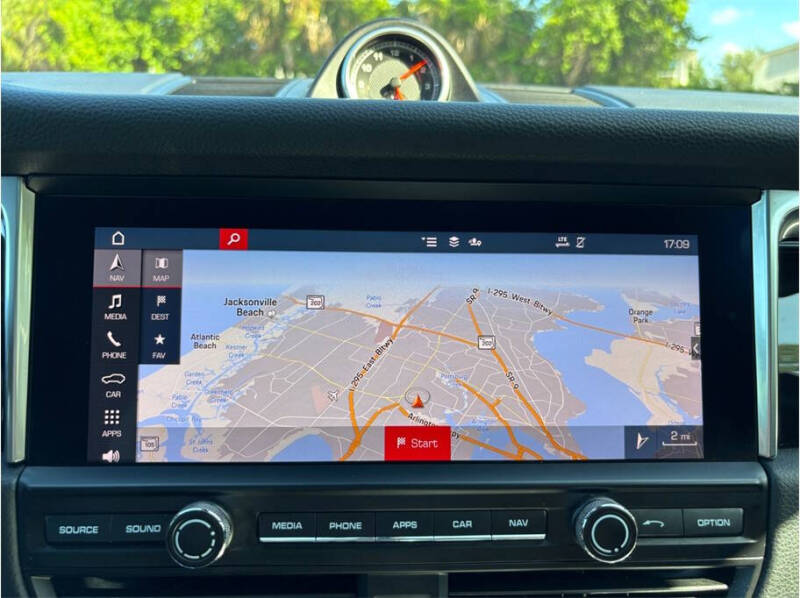 2020 Porsche Macan
