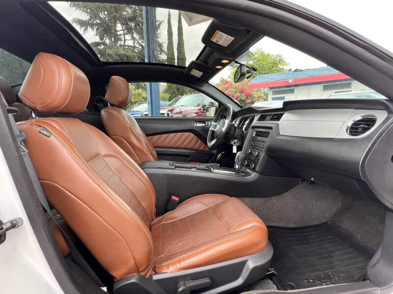 2013 Ford Mustang V6 Premium