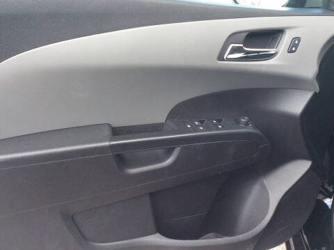 2016 Chevrolet Sonic LT Auto