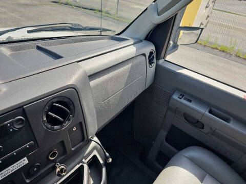 2019 Ford E-Series E-450 SD