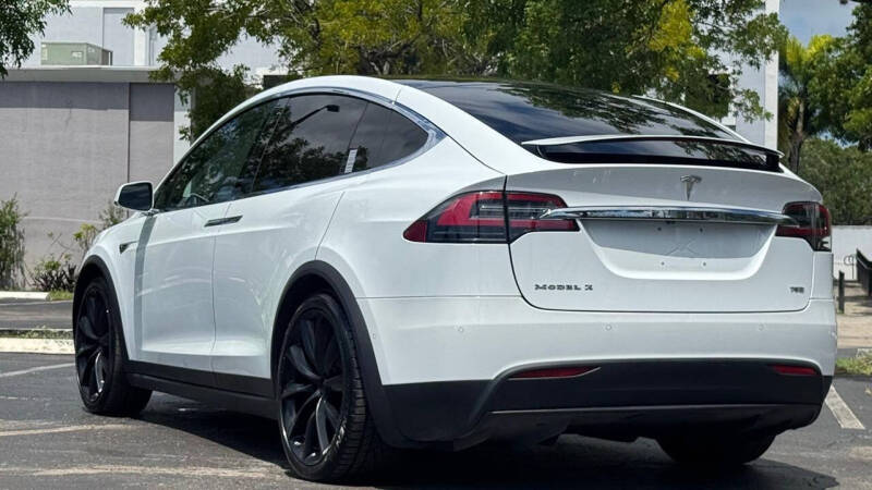 2016 Tesla Model X 75D