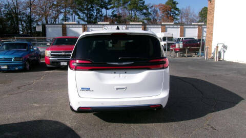 2024 Chrysler Pacifica Touring L