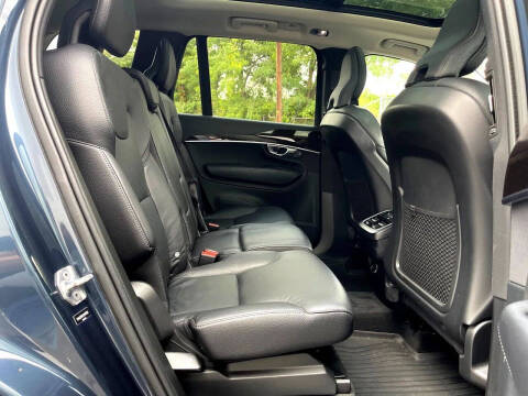 2019 Volvo XC90 T6 Momentum