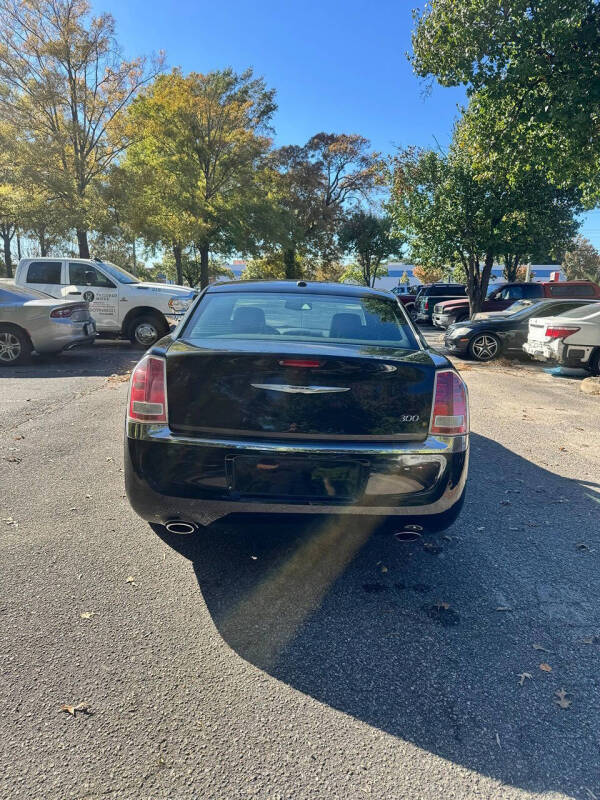 2011 Chrysler 300 Limited