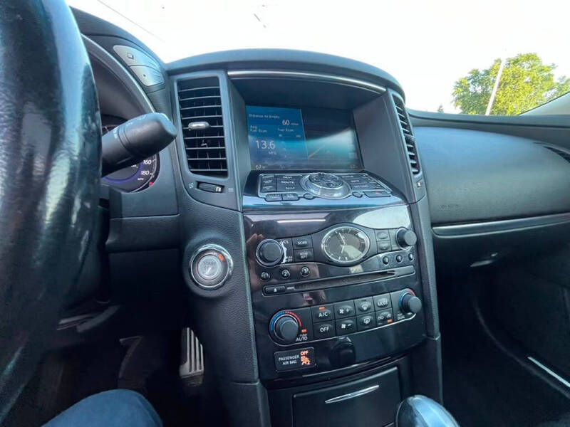 2011 Infiniti FX35