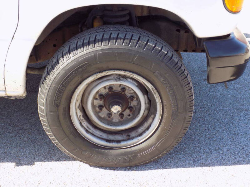 2005 Ford E-Series E-250