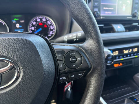 2020 Toyota RAV4 Hybrid LE