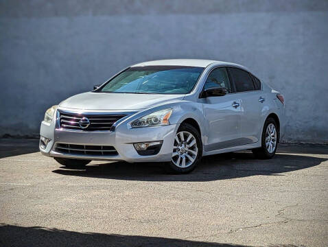 2015 Nissan Altima for sale at Divine Motors in Las Vegas NV