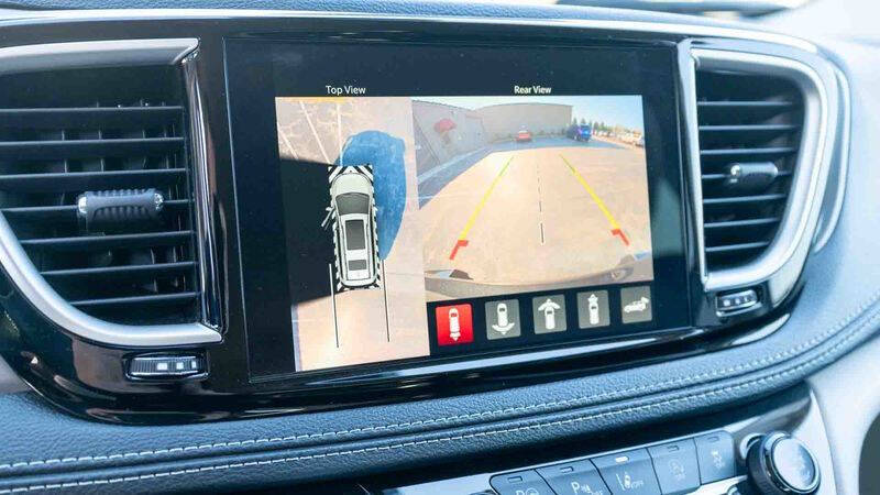 2024 Chrysler Pacifica Touring L