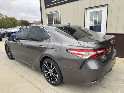2020 Toyota Camry SE
