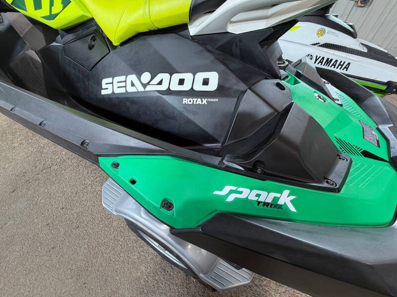 2021 Yamaha EX