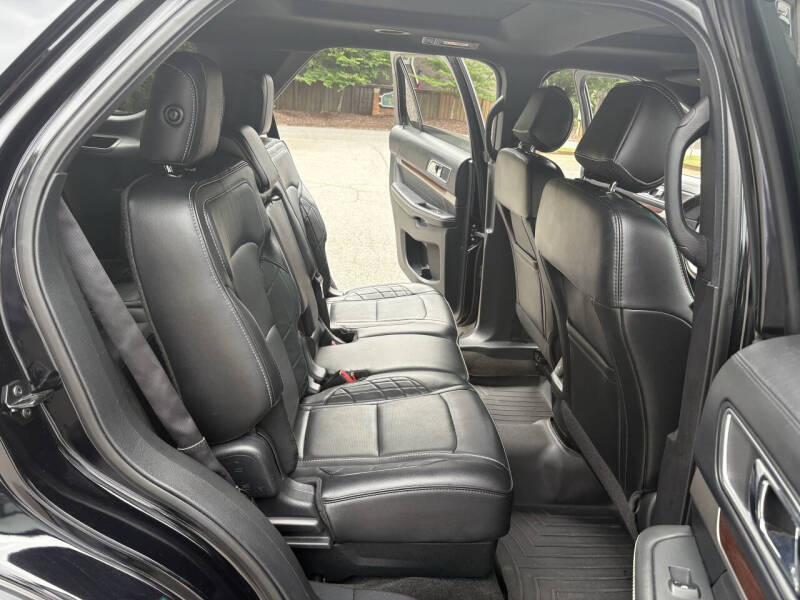 2017 Ford Explorer Platinum