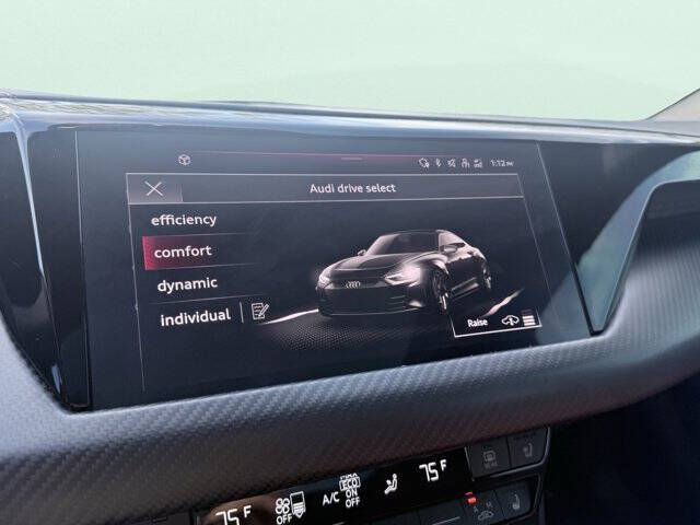 2024 Audi e-tron GT quattro Premium Plus