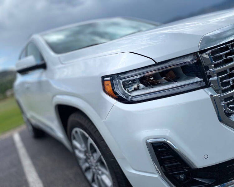 2023 GMC Acadia Denali