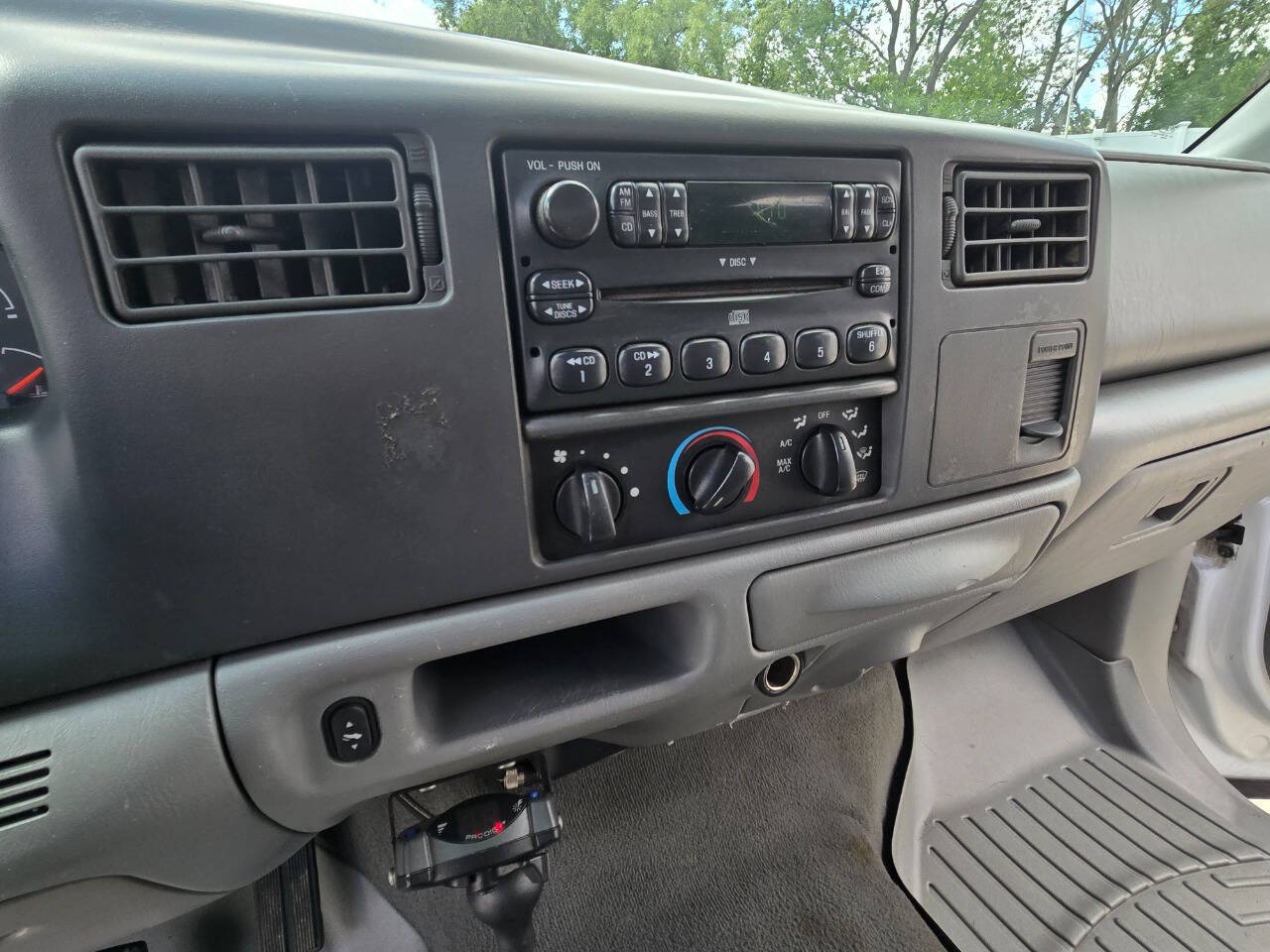 2004 Ford F-550 Super Duty 86