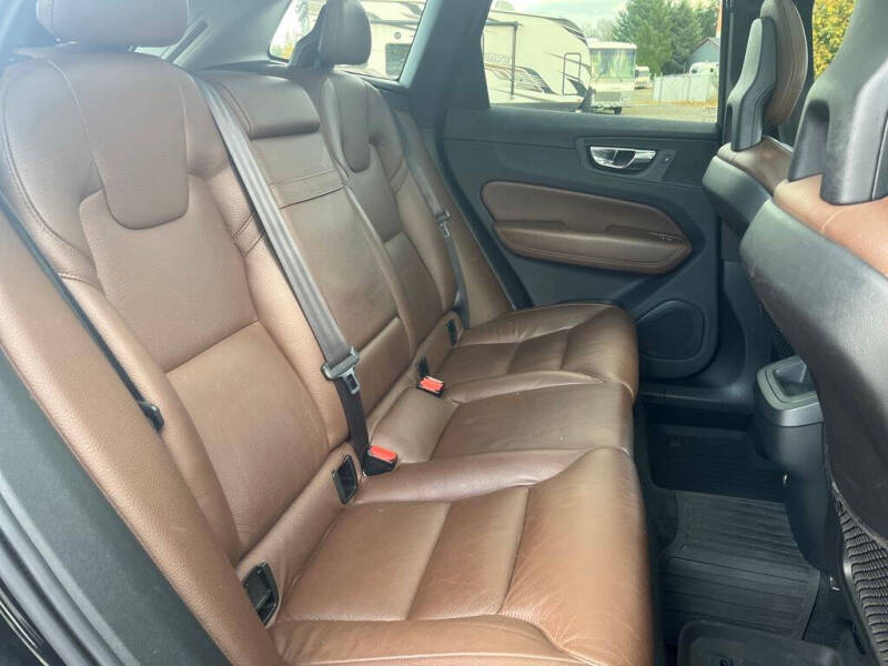 2018 Volvo XC60 T5 Momentum