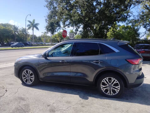 2020 Ford Escape SEL