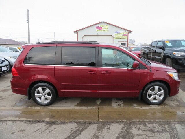 2011 Volkswagen Routan SE