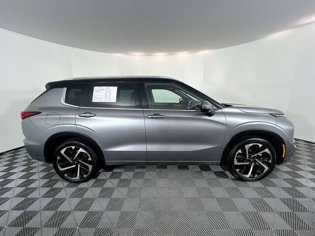 2023 Mitsubishi Outlander SEL