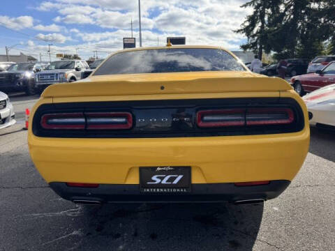 2018 Dodge Challenger SXT Plus