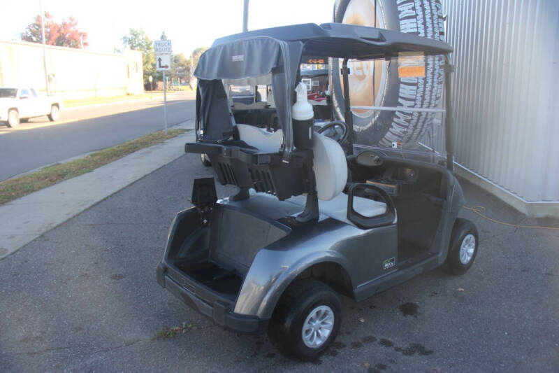 2020 E-Z-GO RXV ELiTE